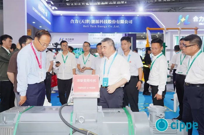 逐“新”而行 笃行致远｜2025成都国际石油和化工技术装备展览会开幕(图2)