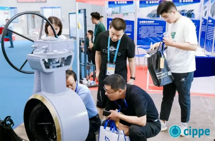 百家化工名企云集7月18日cippe新疆石油展共谋能源化工新篇章！(图2)