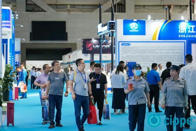 2025新疆国际石油和化工技术装备展今日开幕！500+名企云集共创丝路中亚能源新走廊！(图2)