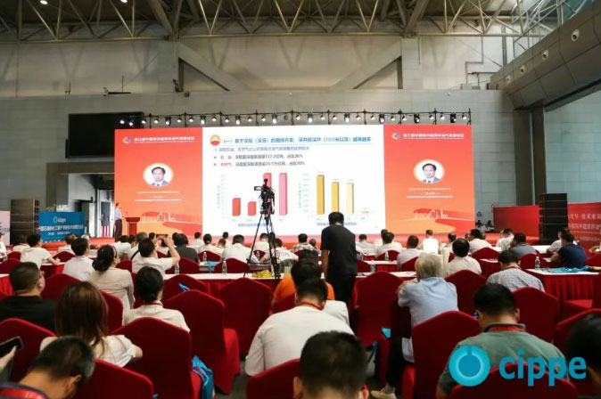 2025新疆国际石油和化工技术装备展今日开幕！500+名企云集共创丝路中亚能源新走廊！(图8)