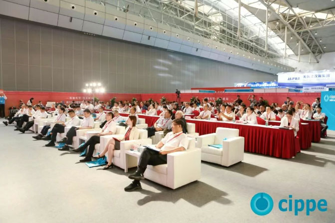 2025新疆国际石油和化工技术装备展今日开幕！500+名企云集共创丝路中亚能源新走廊！(图9)