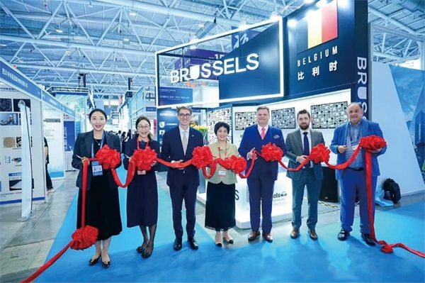 高交会成我国高水平对外开放前沿窗口 数千家全球科技巨头携万余新成果齐聚(图7)